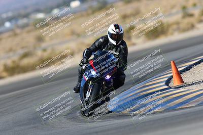 media/Jan-09-2022-SoCal Trackdays (Sun) [[2b1fec8404]]/Turn 11 (935am)/